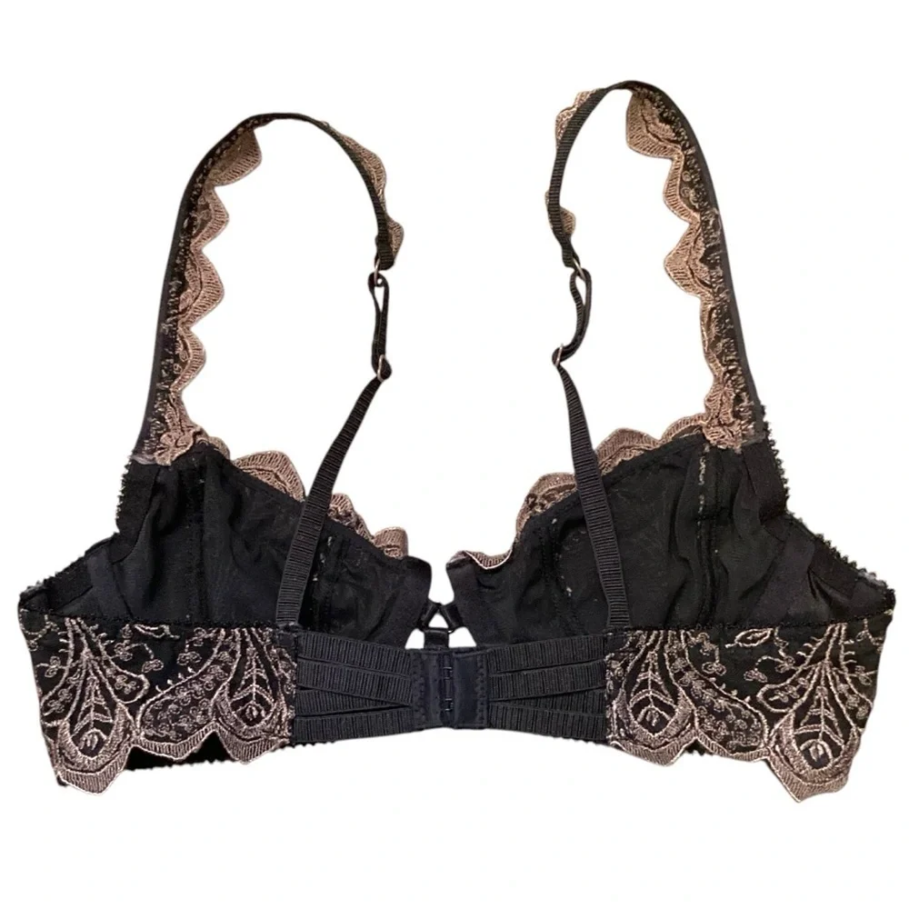 Intimately Free People Black‎ & Mauve Scalloped Lace Trim Bra Unpadded Size 32B